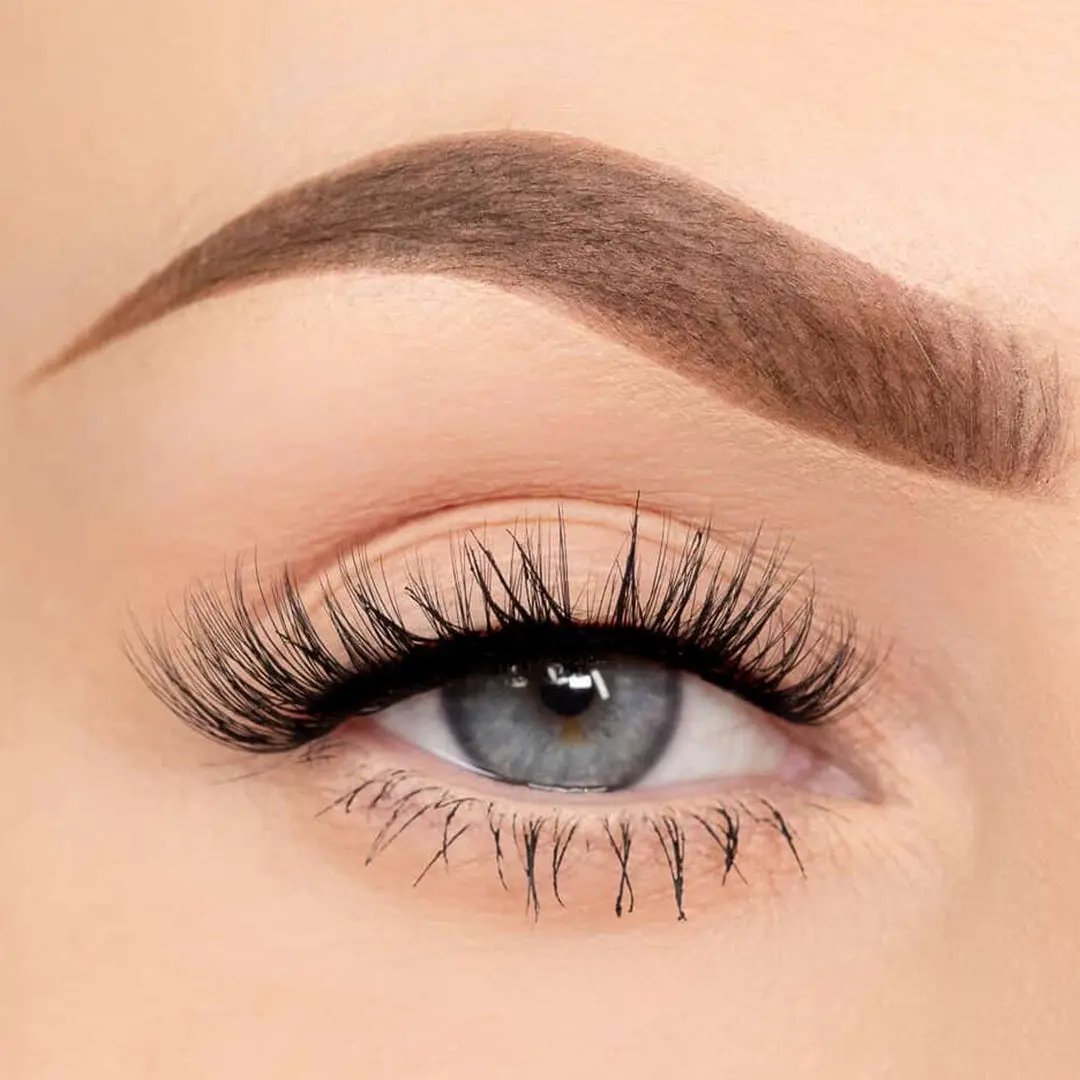 Close-up of an eye wearing Dainty self-adhesive lash clusters